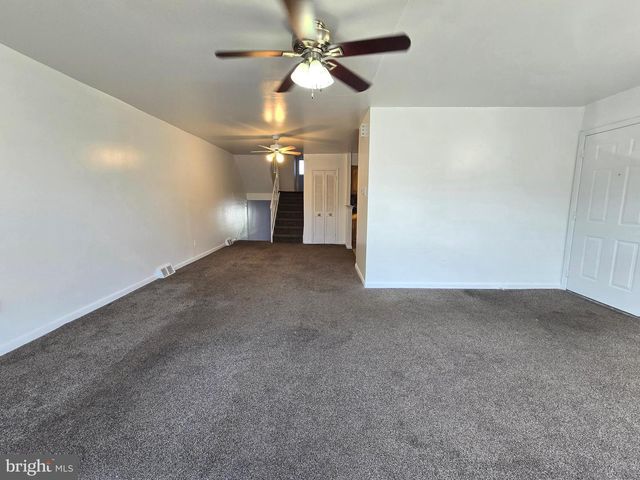 2119 HOFFNAGLE ST, Philadelphia, PA 19152
