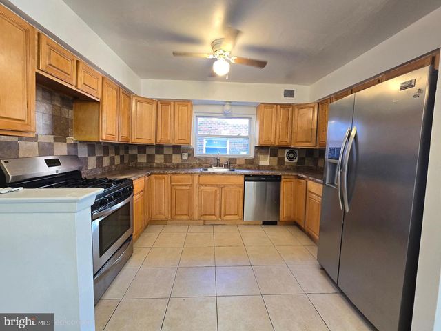2119 HOFFNAGLE ST, Philadelphia, PA 19152