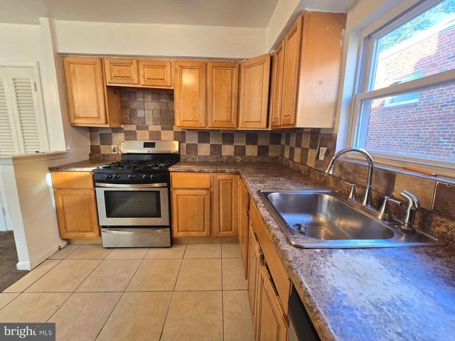 2119 HOFFNAGLE ST, Philadelphia, PA 19152