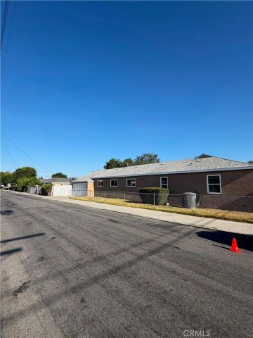 701 N Willow Avenue, Compton, CA 90221