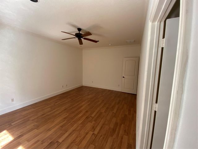 6353 Richmond Avenue 124, Houston, TX 77057