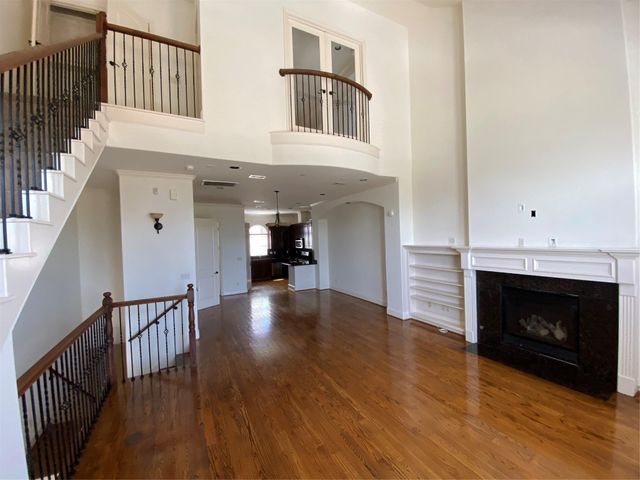 6353 Richmond Avenue 124, Houston, TX 77057