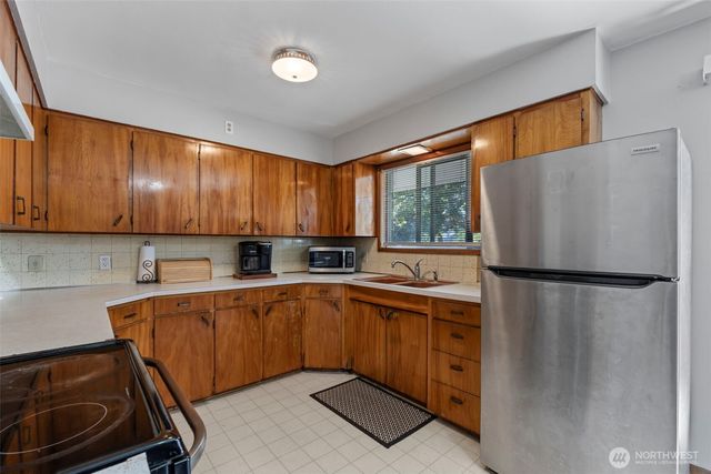 719 2nd Ave NE, Napavine, WA 98565