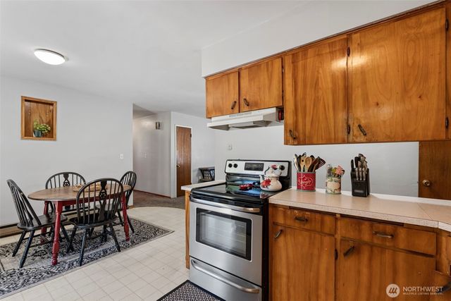 719 2nd Ave NE, Napavine, WA 98565