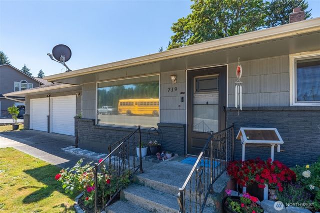 719 2nd Ave NE, Napavine, WA 98565