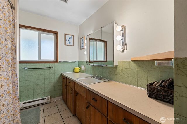719 2nd Ave NE, Napavine, WA 98565
