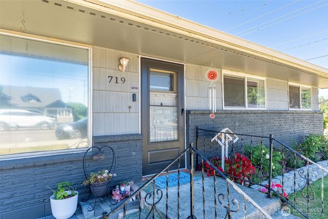719 2nd Ave NE, Napavine, WA 98565