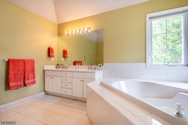1 Fiddlers Way, Sparta Twp., NJ 07871