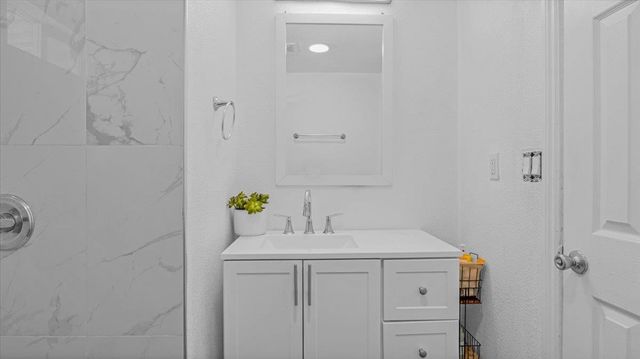 20 Russell Road 69, Salinas, CA 93906