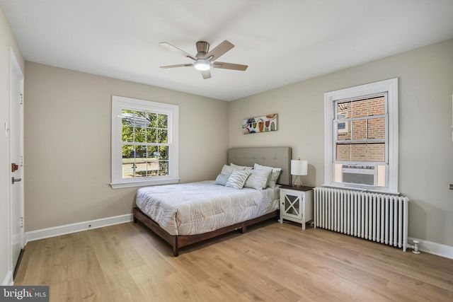 8511 FLOWER AVE, Takoma Park, MD 20912