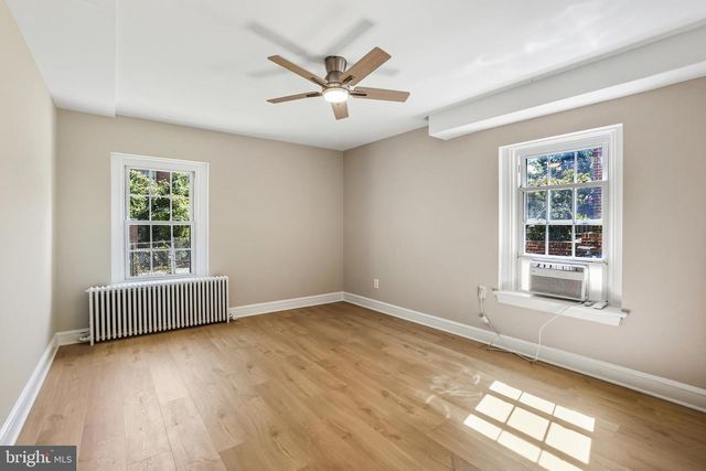 8511 FLOWER AVE, Takoma Park, MD 20912