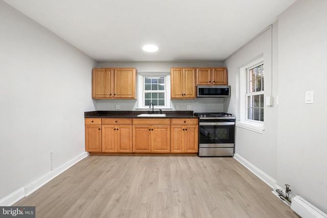 8511 FLOWER AVE, Takoma Park, MD 20912