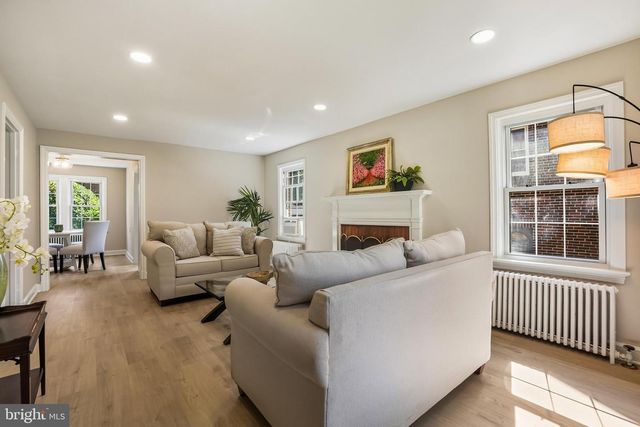 8511 FLOWER AVE, Takoma Park, MD 20912