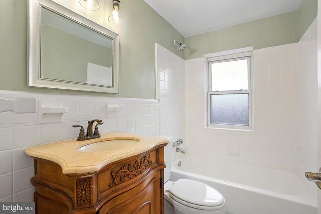 8511 FLOWER AVE, Takoma Park, MD 20912