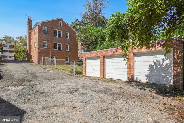 8511 FLOWER AVE, Takoma Park, MD 20912