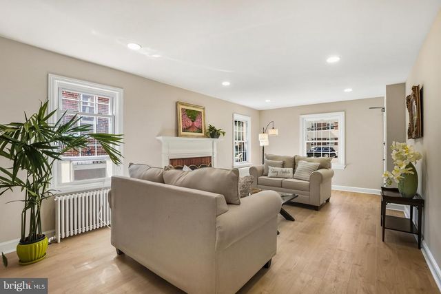 8511 FLOWER AVE, Takoma Park, MD 20912