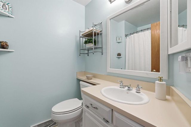 4780 W Donges LANE, Brown Deer, WI 53223