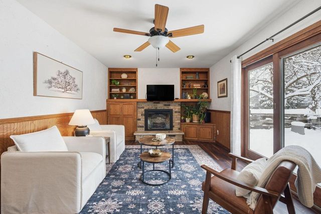 4780 W Donges LANE, Brown Deer, WI 53223