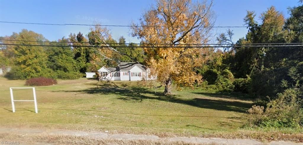 3759 Reynolda Road, Winston-salem, NC 27106
