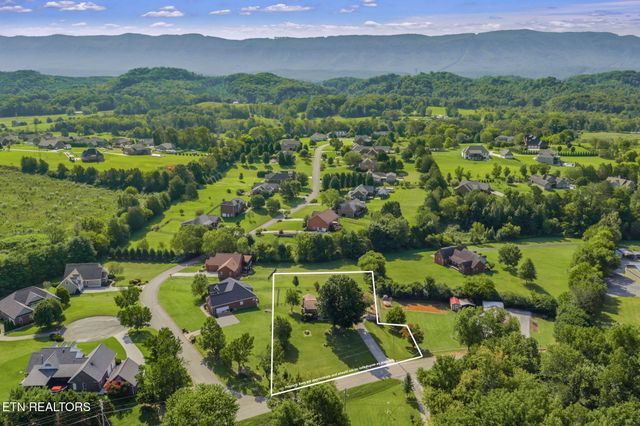 4322 Mint Rd, Maryville, TN 37803