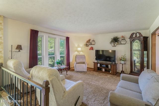 4322 Mint Rd, Maryville, TN 37803