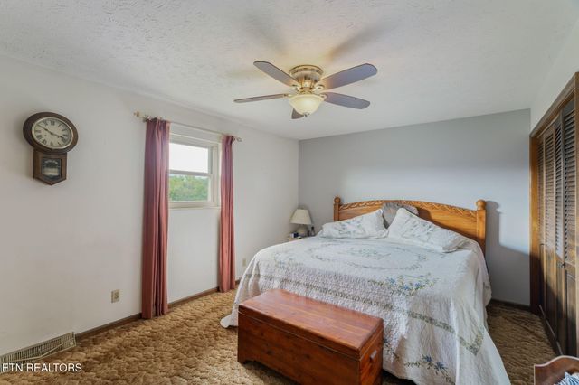 4322 Mint Rd, Maryville, TN 37803