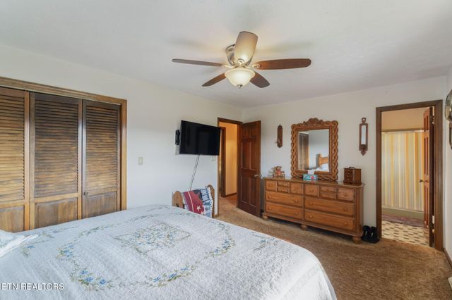 4322 Mint Rd, Maryville, TN 37803