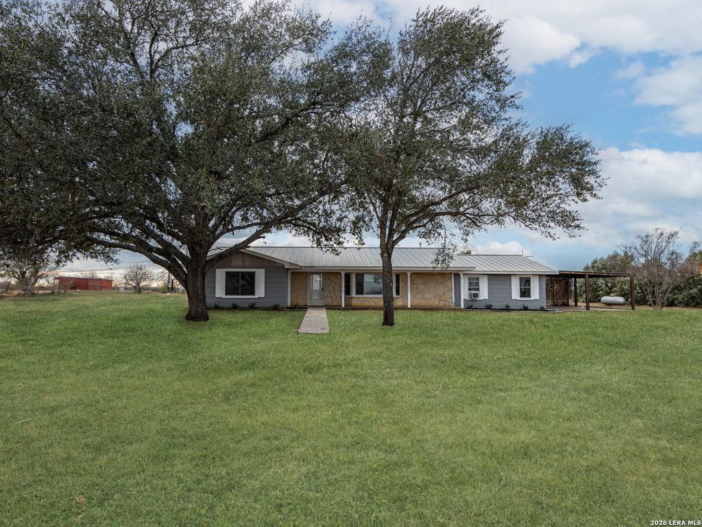 19749 State Highway 16 S, Von Ormy, TX 78073