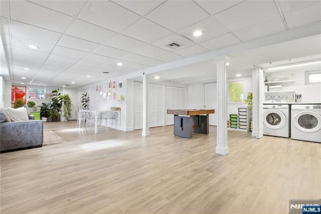 10 Homestead Road, Elmwood Park, NJ 07407