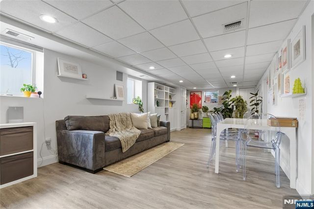 10 Homestead Road, Elmwood Park, NJ 07407