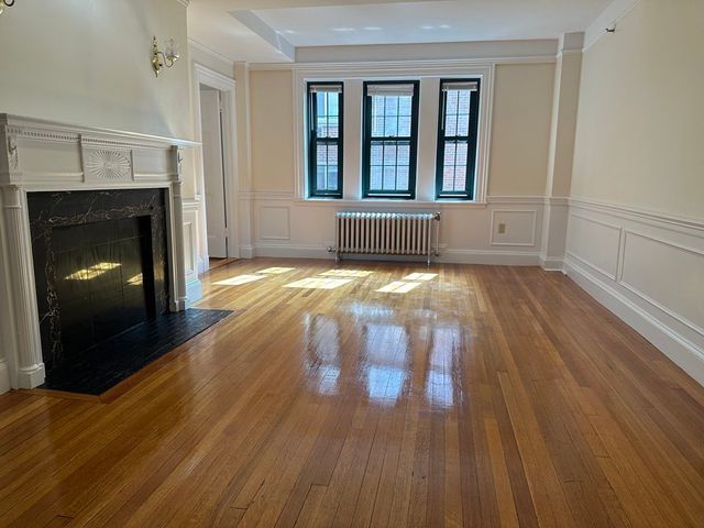 124 Bowdoin 97, Boston, MA 02108