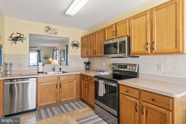 30381 CROWLEY DR, Ocean View, DE 19970