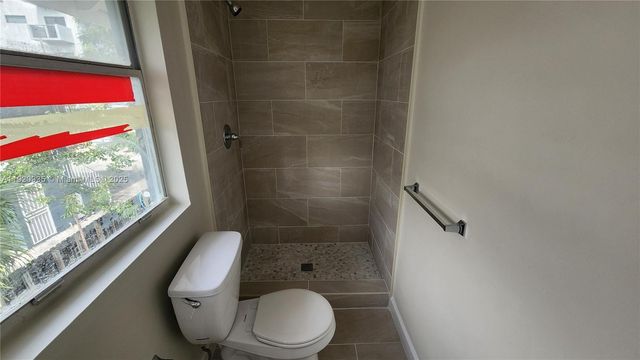 829 SW 3rd St, Miami, FL 33130