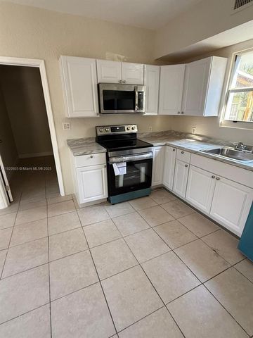 829 SW 3rd St, Miami, FL 33130