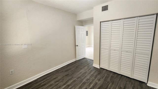 829 SW 3rd St, Miami, FL 33130