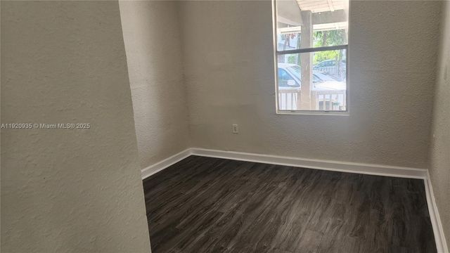 829 SW 3rd St, Miami, FL 33130