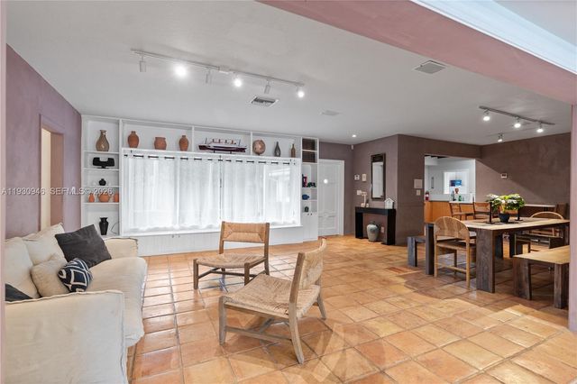 1344 Seabreeze Blvd, Fort Lauderdale, FL 33316