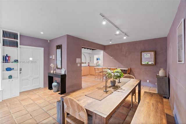 1344 Seabreeze Blvd, Fort Lauderdale, FL 33316