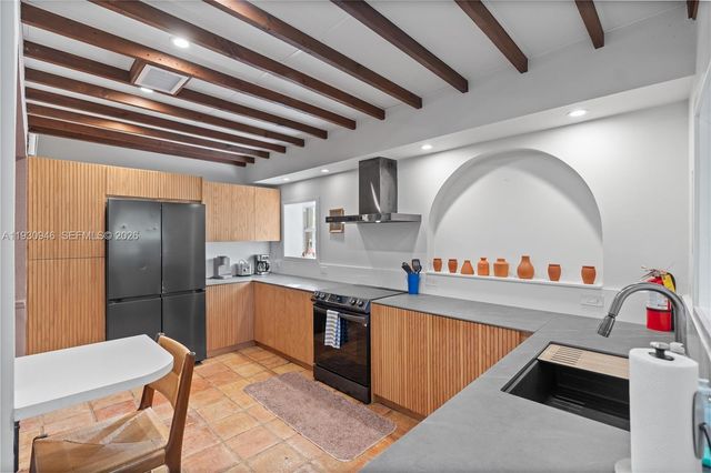 1344 Seabreeze Blvd, Fort Lauderdale, FL 33316