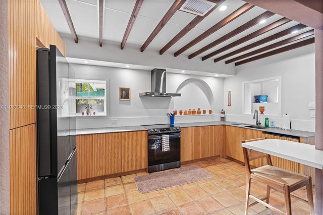 1344 Seabreeze Blvd, Fort Lauderdale, FL 33316