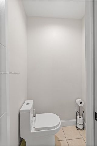 1344 Seabreeze Blvd, Fort Lauderdale, FL 33316