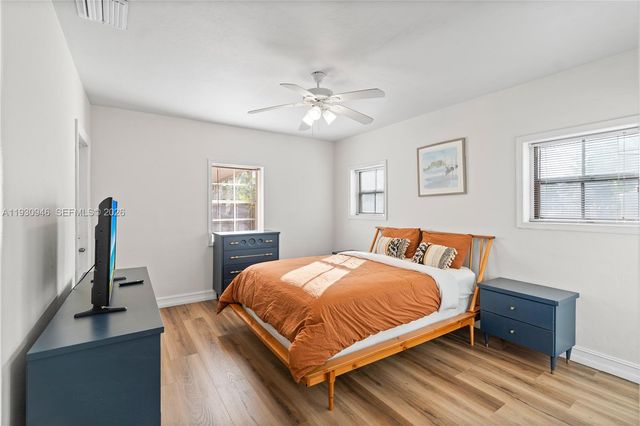 1344 Seabreeze Blvd, Fort Lauderdale, FL 33316