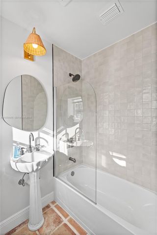 1344 Seabreeze Blvd, Fort Lauderdale, FL 33316