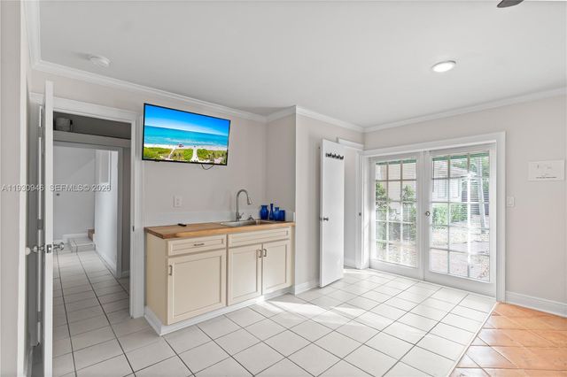 1344 Seabreeze Blvd, Fort Lauderdale, FL 33316