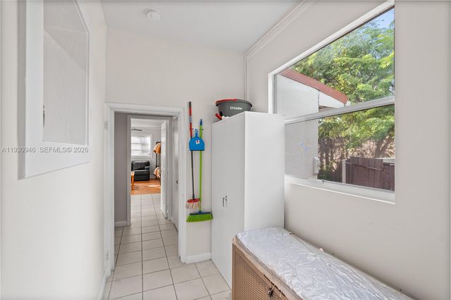 1344 Seabreeze Blvd, Fort Lauderdale, FL 33316