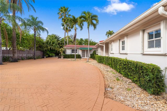 1344 Seabreeze Blvd, Fort Lauderdale, FL 33316