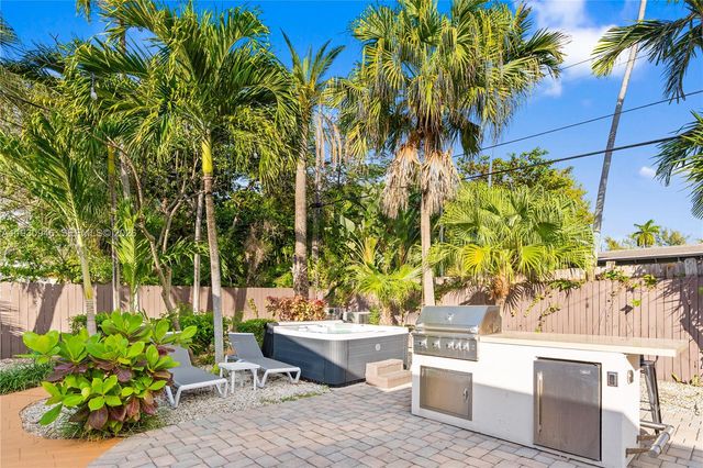 1344 Seabreeze Blvd, Fort Lauderdale, FL 33316