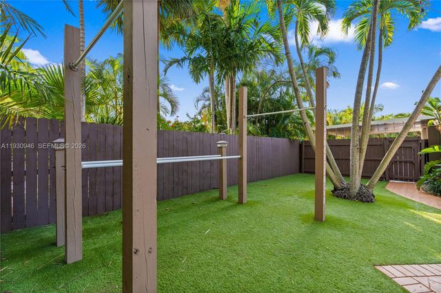 1344 Seabreeze Blvd, Fort Lauderdale, FL 33316