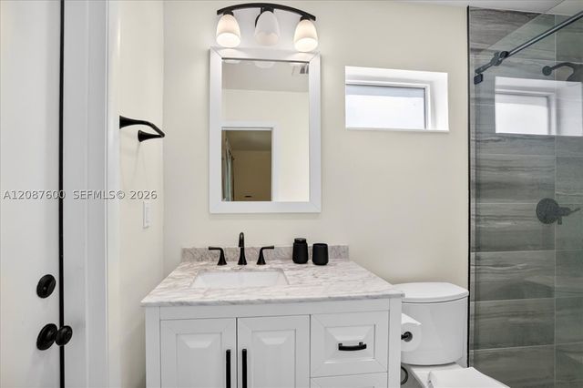 3211 Calle Largo Dr, Hollywood, FL 33021