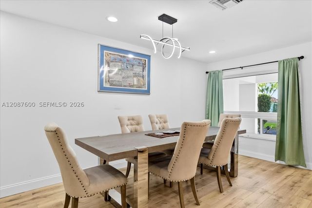3211 Calle Largo Dr, Hollywood, FL 33021
